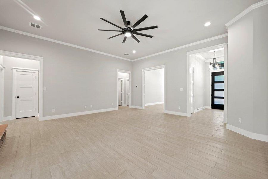 Spacious, unfurnished interior of a new home in , Wimberley (Image 17).