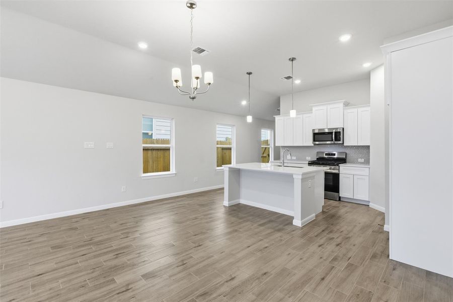 Spacious, unfurnished interior of a new home in Butler Farms, Liberty Hill (Image 25).
