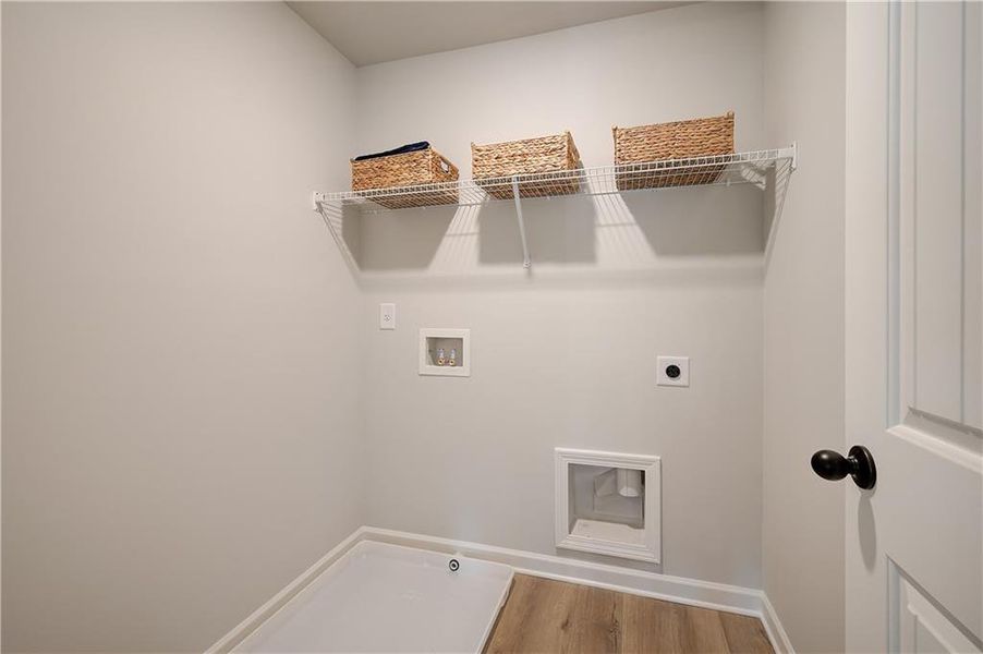 Spacious, unfurnished interior of a new home in Northcroft, Loganville (Image 22).