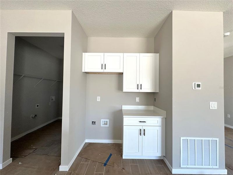 Kitchen/Laundry/Garage Entry Kitchen/Laundry/Garage Entry