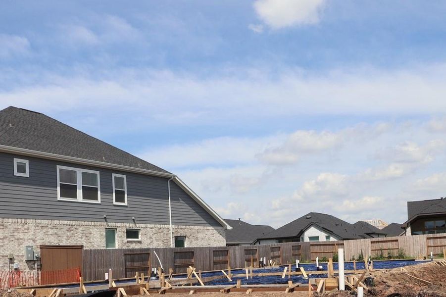 Every foundation at DWH is engineered and it’s inspected three times! We do not do “batch” testing. Rest easy knowing your foundation comes with a 10 year warranty. Every foundation at DWH is engineered and it’s inspected three times! We do not do “batch” testing. Rest easy knowing your foundation comes with a 10 year warranty.