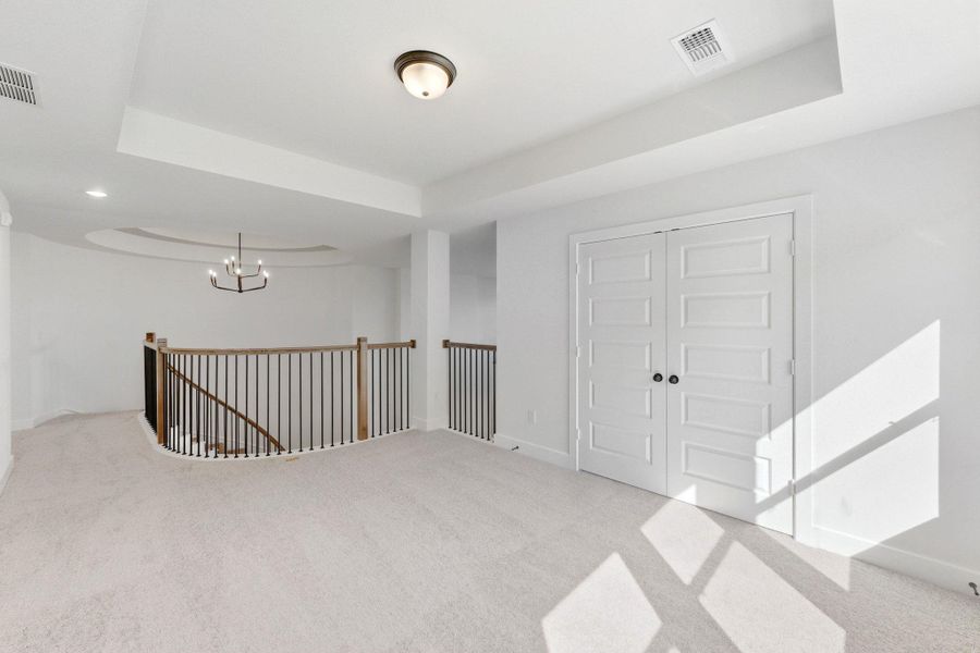 Spacious, unfurnished interior of a new home in The Colony - 50', Bastrop (Image 17).