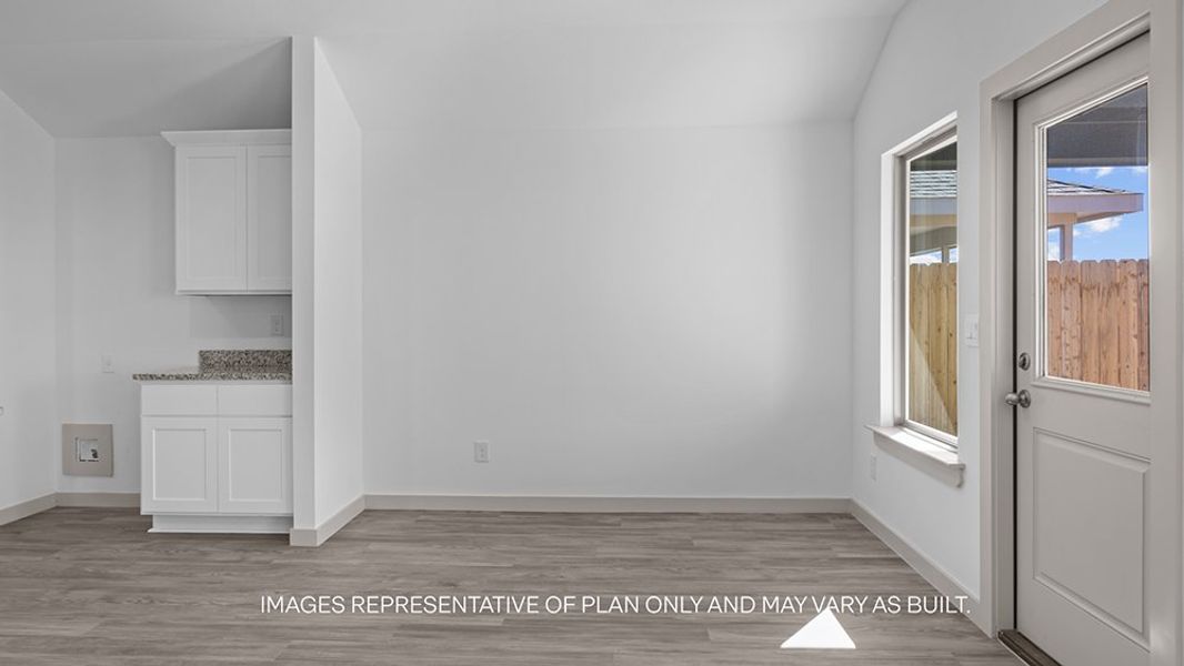 Spacious, unfurnished interior of a new home in Viridian, Lubbock (Image 8).
