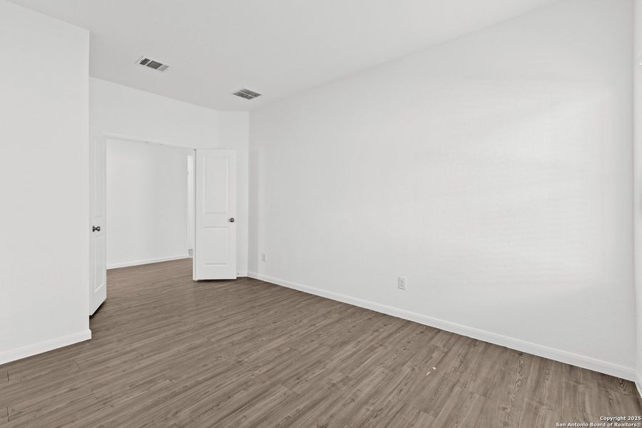 Spacious, unfurnished interior of a new home in , San Antonio (Image 20). Spacious, unfurnished interior of a new home in , San Antonio (Image 20).