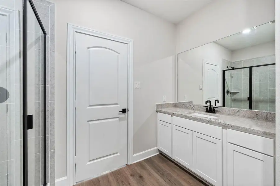Furnished interior view inside a new home in Southaven, Hutchins (Image 4).