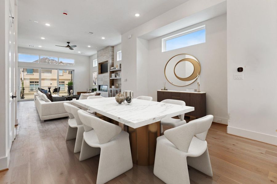 Large dining area. Virtually Staged.