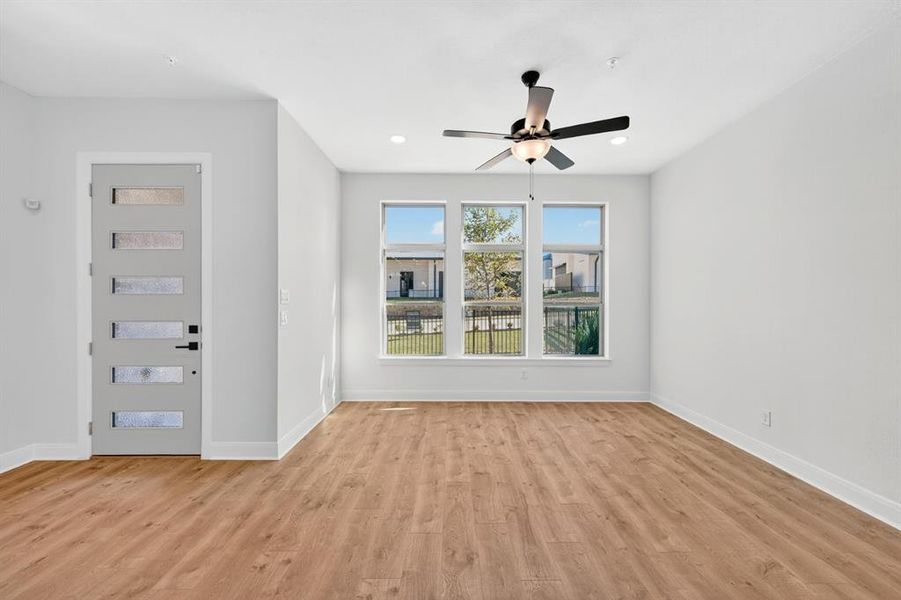 Spacious, unfurnished interior of a new home in Hillside at Las Colinas, Irving (Image 24).