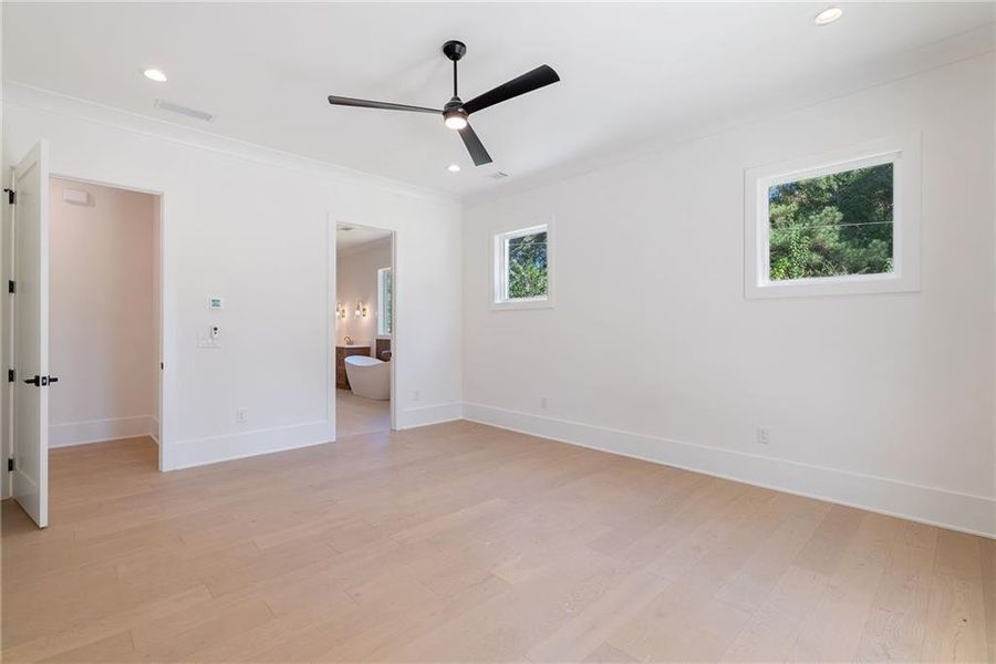 Spacious, unfurnished interior of a new home in , Woodstock (Image 44).