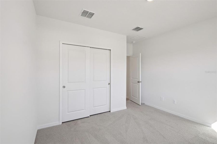 Spacious, unfurnished interior of a new home in Leyland Preserve - Classic Series, Brooksville (Image 22).