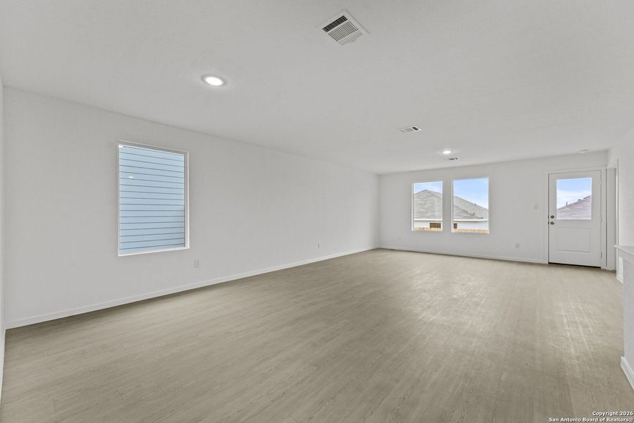 Spacious, unfurnished interior of a new home in , New Braunfels (Image 14).