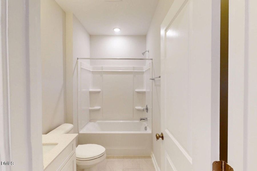 3986894_50034 3986894_50034