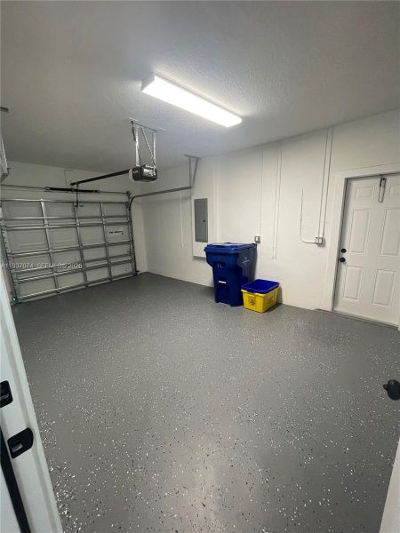 Spacious, unfurnished interior of a new home in , Riviera Beach (Image 11).