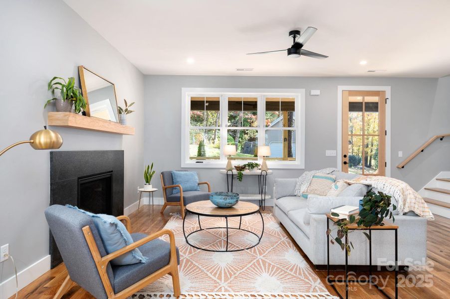 Cozy Area to Catch Up