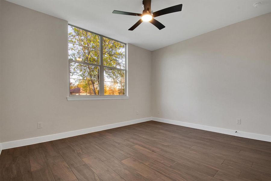 Spacious, unfurnished interior of a new home in , Bastrop (Image 30).