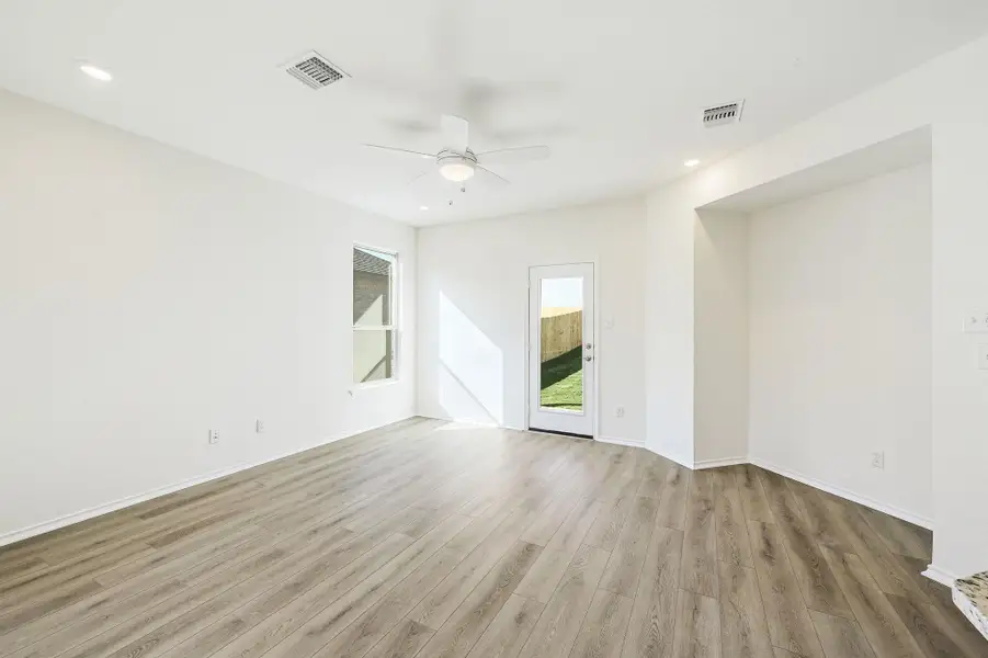 Spacious, unfurnished interior of a new home in Salerno - Heritage Collection, Round Rock (Image 32). Spacious, unfurnished interior of a new home in Salerno - Heritage Collection, Round Rock (Image 32).