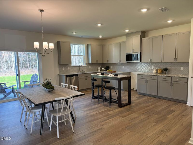 processed-E49800BB-6356-42DA-BB45-59C595 processed-E49800BB-6356-42DA-BB45-59C595