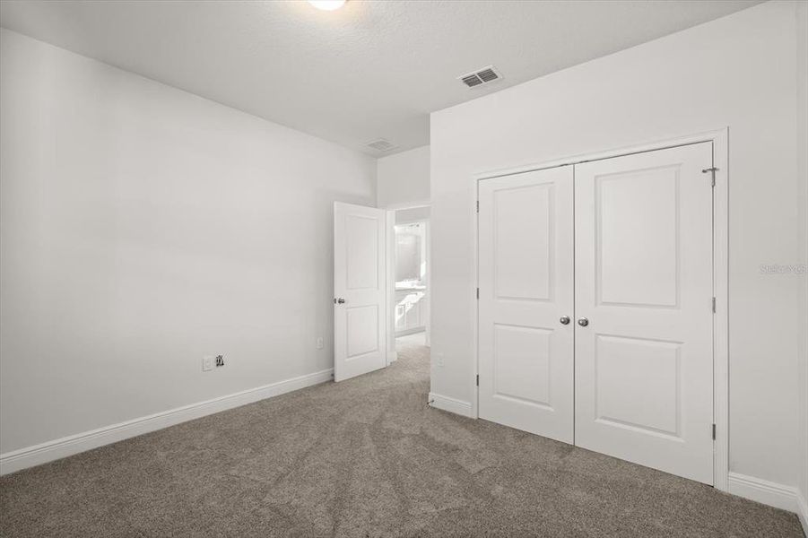 Spacious, unfurnished interior of a new home in , Casselberry (Image 31).