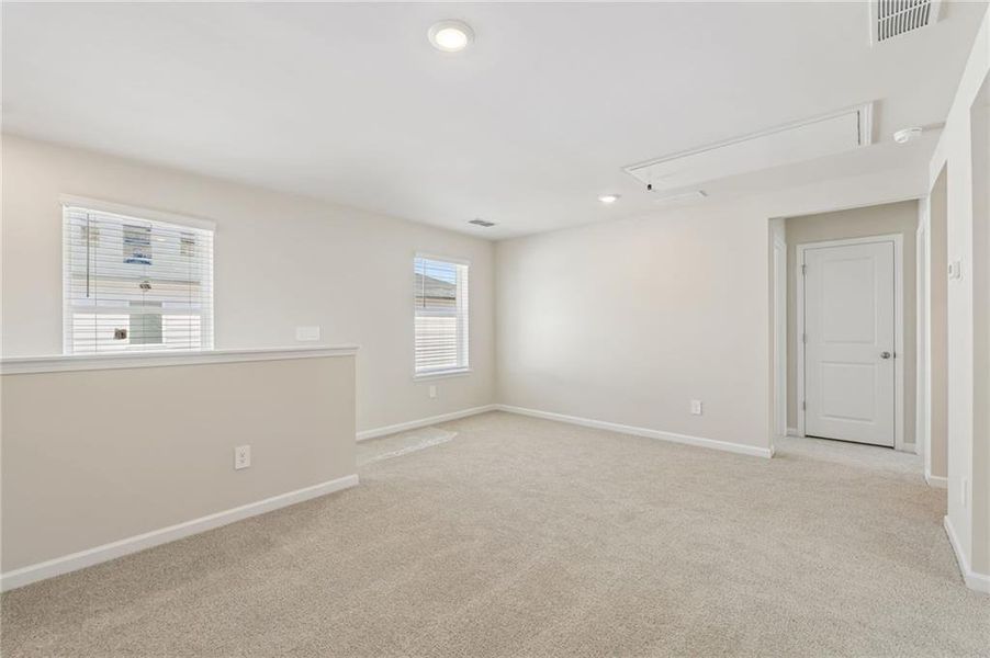 Spacious, unfurnished interior of a new home in Martin Springs - Reserve Series, Lawrenceville (Image 20).