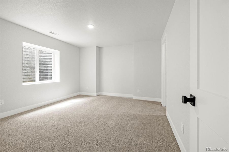 Spacious, unfurnished interior of a new home in , Colorado Springs (Image 26).