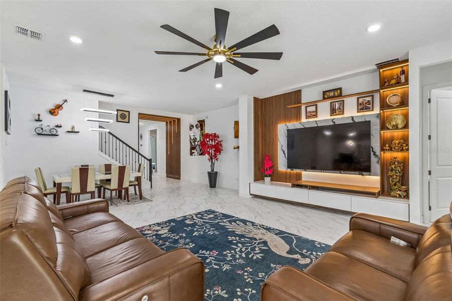 Furnished interior view inside a new home in , Orlando (Image 18).