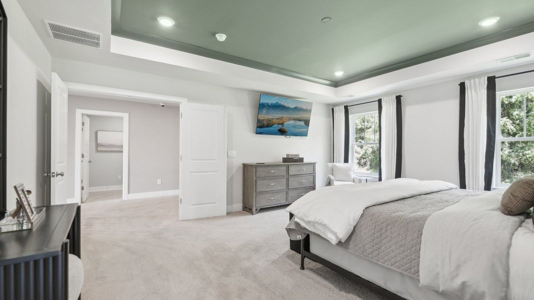 Representative furnished interior of a home built from the Jamestown by D.R. Horton in Fountain View, Ormond Beach (Image 46).