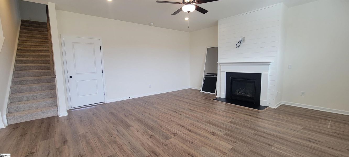 Spacious, unfurnished interior of a new home in Halton Oaks, Spartanburg (Image 20).
