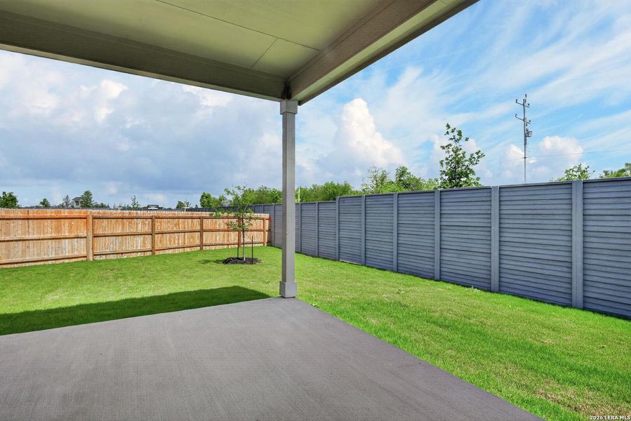Exterior details and patio area of a home in Saddlebrook Ranch, Schertz (Image 3).