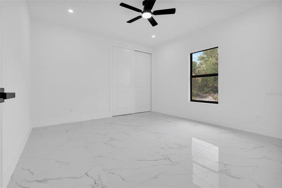 Spacious, unfurnished interior of a new home in , Lehigh Acres (Image 11).