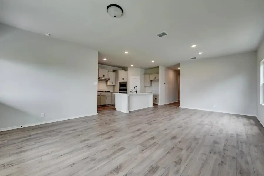 Representative unfurnished interior of a home built from the Hadley by Ashton Woods in Saddlebrook Ranch, Schertz (Image 9).