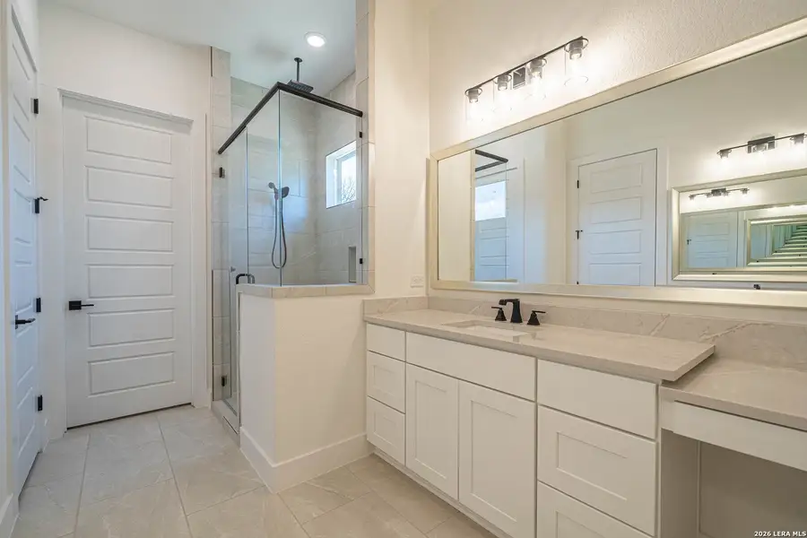 Furnished interior view inside a new home in , Kerrville (Image 10).