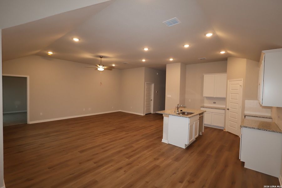 Image 28 of a home in Paloma Park.