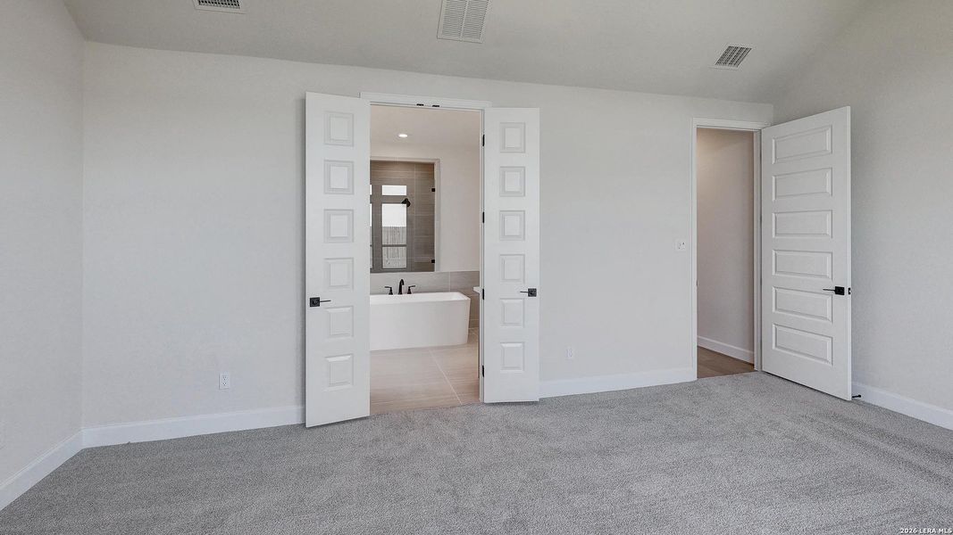 Spacious, unfurnished interior of a new home in Haby Hill, San Antonio (Image 24). Spacious, unfurnished interior of a new home in Haby Hill, San Antonio (Image 24).