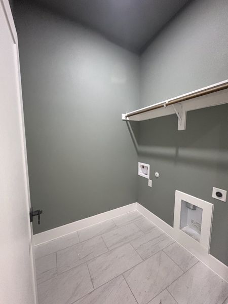 Spacious, unfurnished interior of a new home in Stillwater Lake Estates, Godley (Image 18).