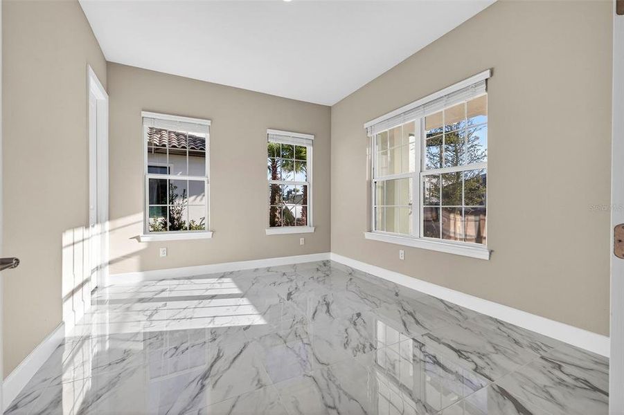 Spacious, unfurnished interior of a new home in , Wesley Chapel (Image 23).