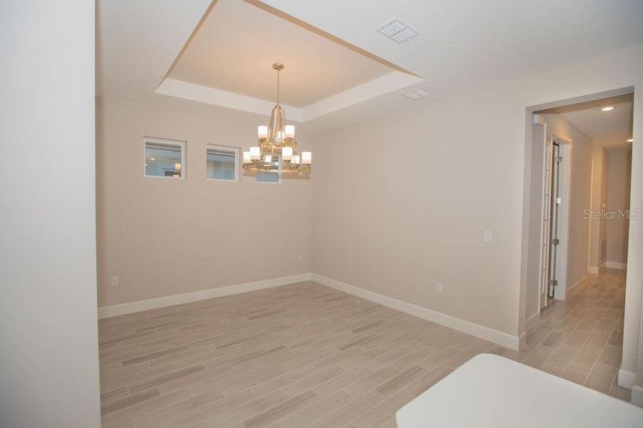 Spacious, unfurnished interior of a new home in , Wesley Chapel (Image 10).