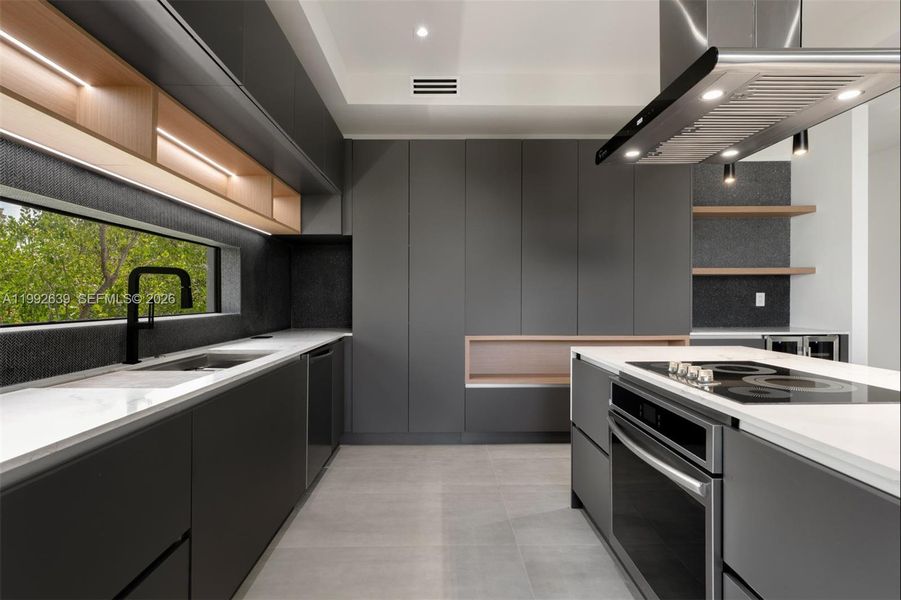 Furnished interior view inside a new home in , Key Largo (Image 12).