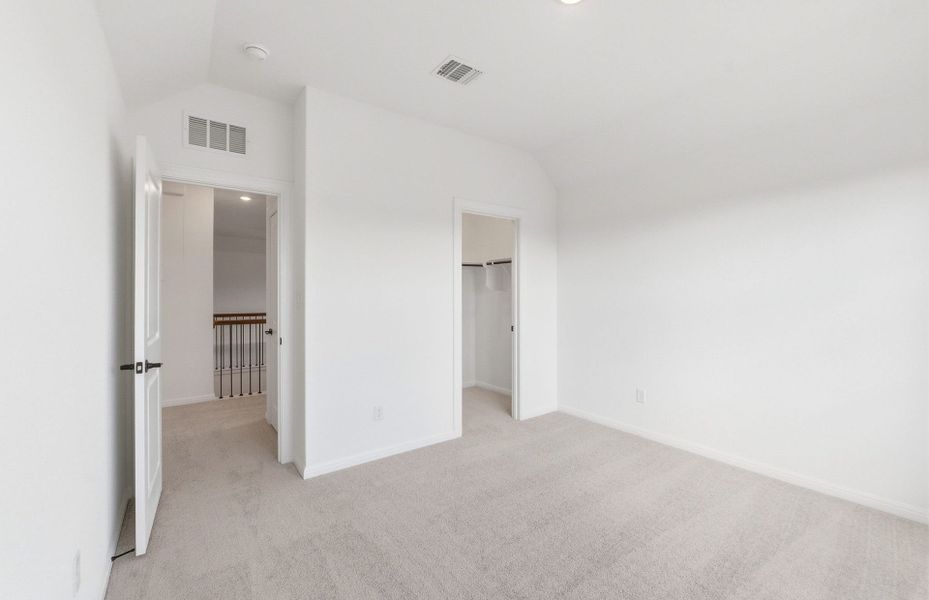 Spacious, unfurnished interior of a new home in Saddleback at Santa Rita Ranch, Liberty Hill (Image 43).