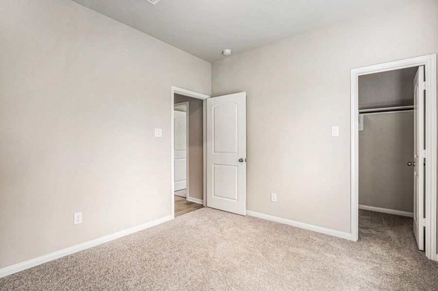 Spacious, unfurnished interior of a new home in , West Columbia (Image 14).