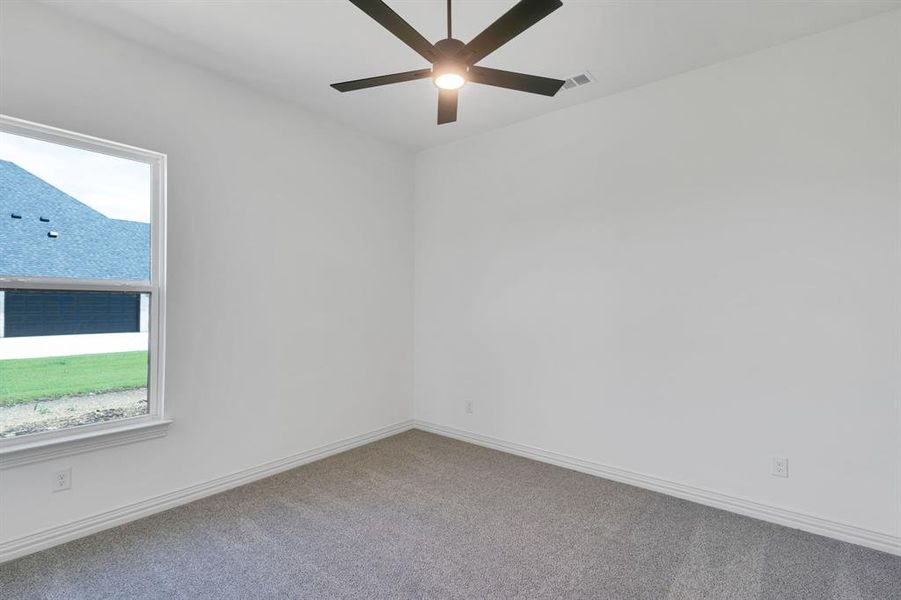 Spacious, unfurnished interior of a new home in , Waxahachie (Image 20).