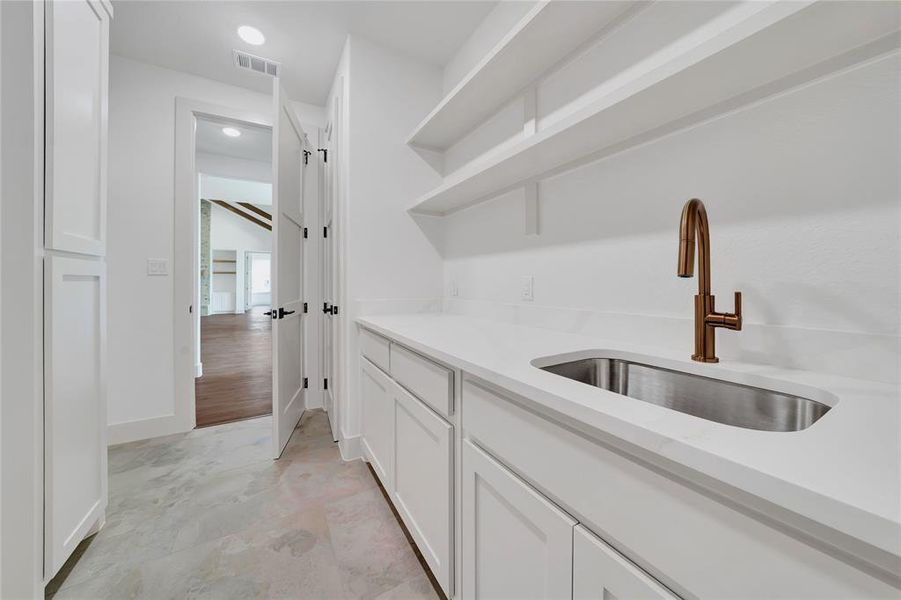 Close-up of interior finishes inside a home in , Caddo Mills (Image 18).