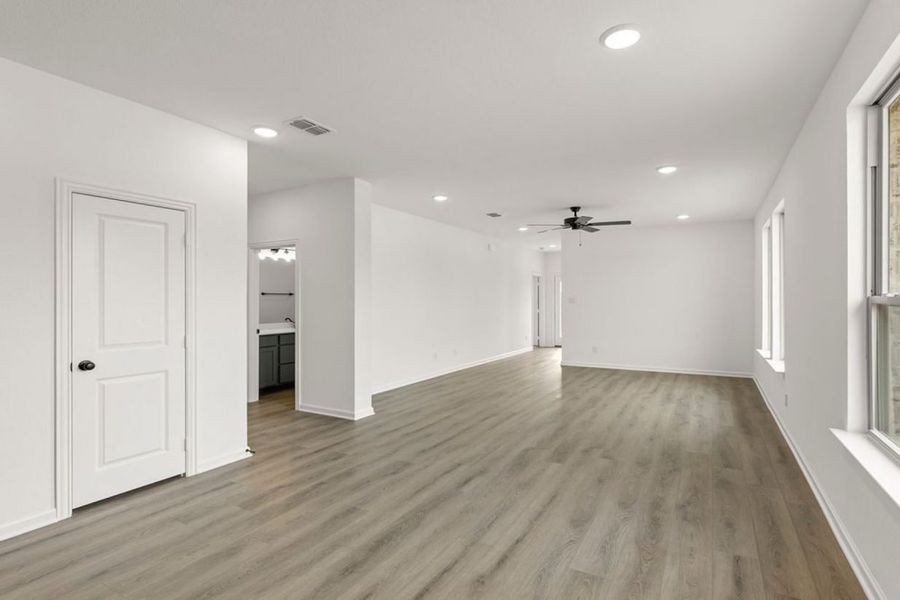 Representative unfurnished interior of a home built from the Tarrant Colony At Pinehurst by Brohn Homes in Colony at Pinehurst, Pinehurst (Image 14).