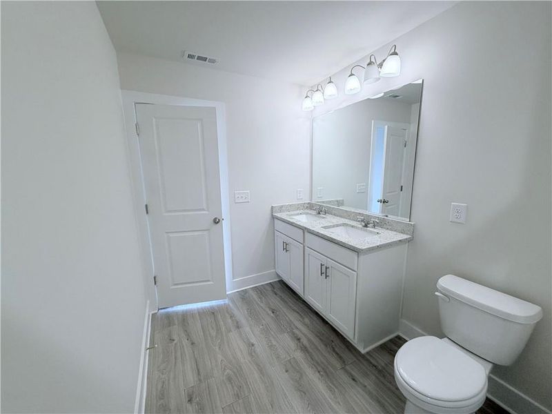 Furnished interior view inside a new home in , Cartersville (Image 6).