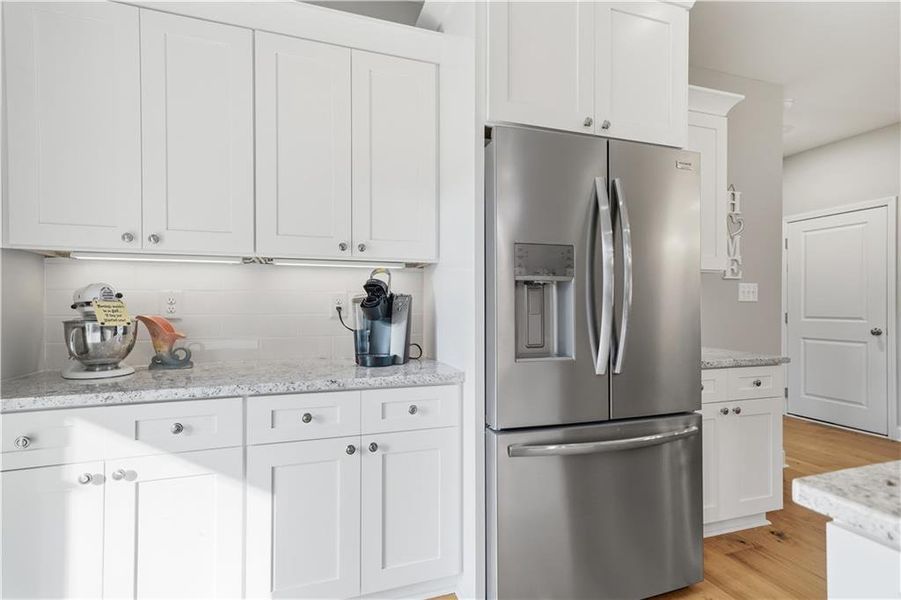 Furnished interior view inside a new home in , Jasper (Image 12).
