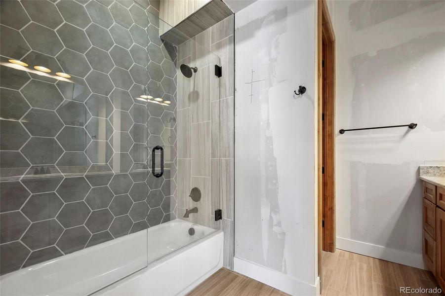 Image 37 of a home in .