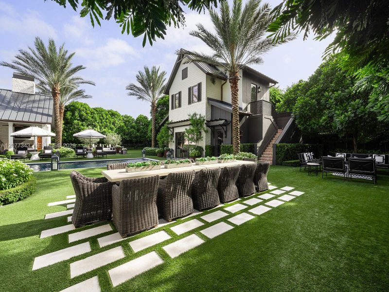 Community amenities in , Miami (Image 39). Community amenities in , Miami (Image 39).
