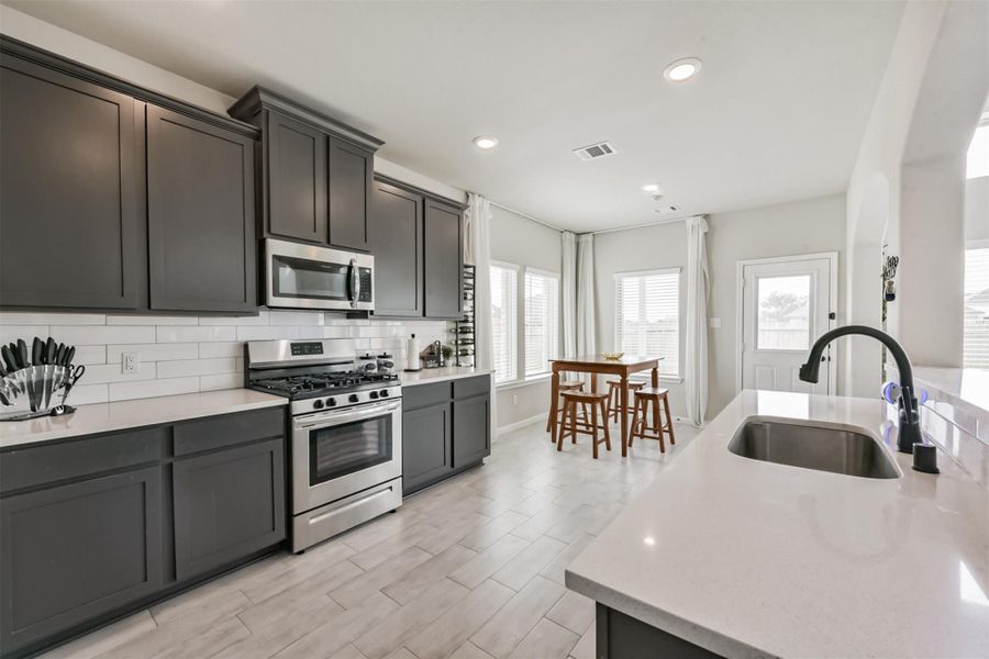 Furnished interior view inside a new home in Kendall Lakes, Alvin (Image 9). Furnished interior view inside a new home in Kendall Lakes, Alvin (Image 9).