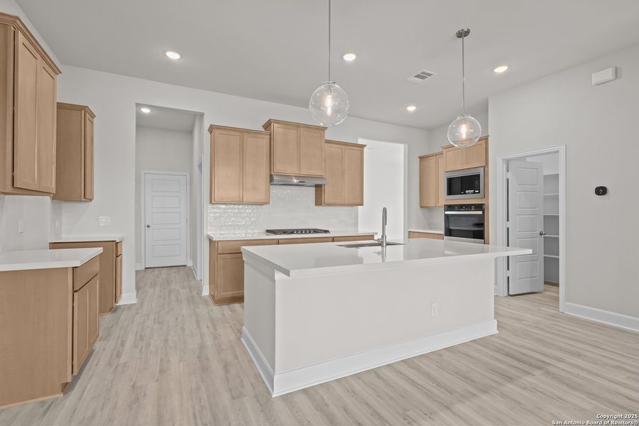 Furnished interior view inside a new home in Homestead, Schertz (Image 16).