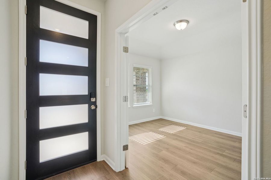 Spacious, unfurnished interior of a new home in Sagebrooke - Premier Series, San Antonio (Image 32).