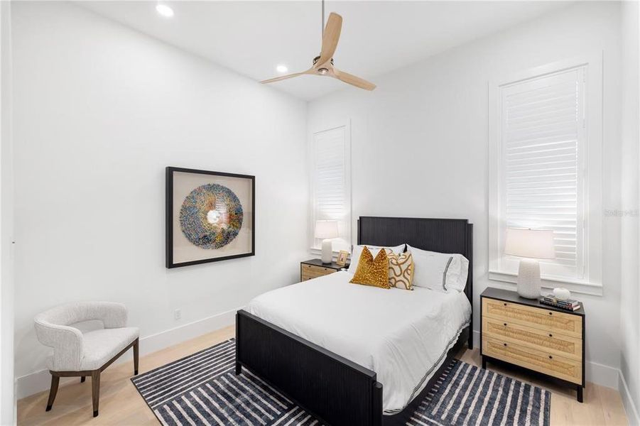 Furnished interior view inside a new home in , Sarasota (Image 46).
