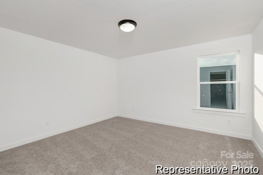 Spacious, unfurnished interior of a new home in Beaver Creek, Statesville (Image 28).